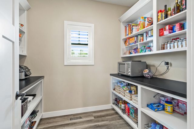 2365 PRIDE MOUNTAIN DR, Columbia, MO 65201