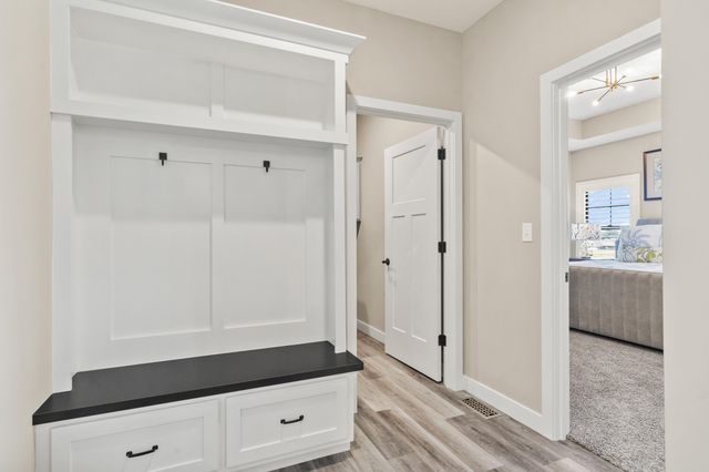 2365 PRIDE MOUNTAIN DR, Columbia, MO 65201