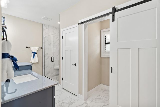 2365 PRIDE MOUNTAIN DR, Columbia, MO 65201