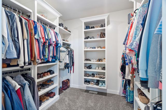 2365 PRIDE MOUNTAIN DR, Columbia, MO 65201