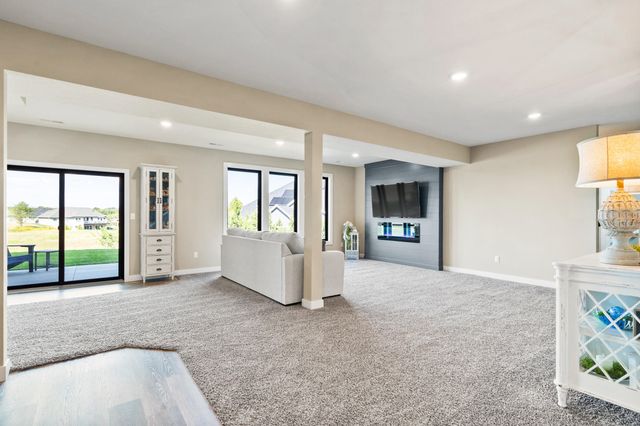 2365 PRIDE MOUNTAIN DR, Columbia, MO 65201