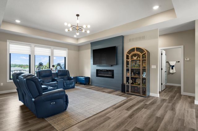 2365 PRIDE MOUNTAIN DR, Columbia, MO 65201