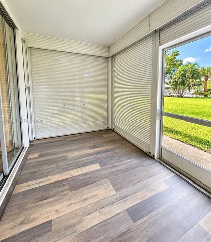 9440 Poinciana Place 106, Davie, FL 33324