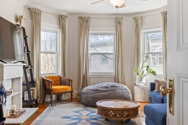 16 Bowdoin Ave 3, Boston, MA 02121