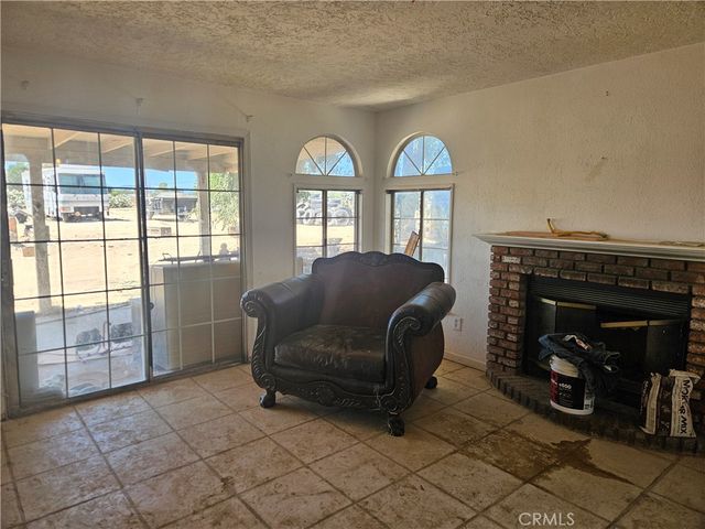 16709 Deodar, Hesperia, CA 92345