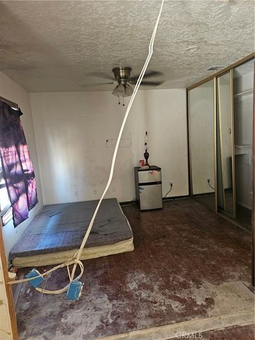 16709 Deodar, Hesperia, CA 92345