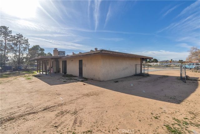 19801 Talihina Road, Apple Valley, CA 92307