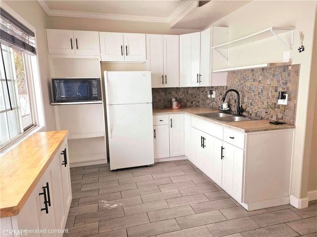 31658 Coast C, Laguna Beach, CA 92651