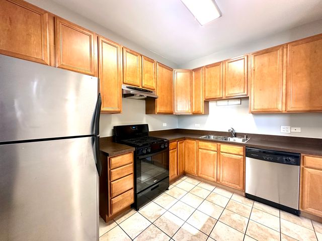 5439 N Broadway Street 3, Chicago, IL 60640
