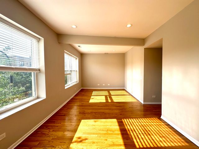 5439 N Broadway Street 3, Chicago, IL 60640