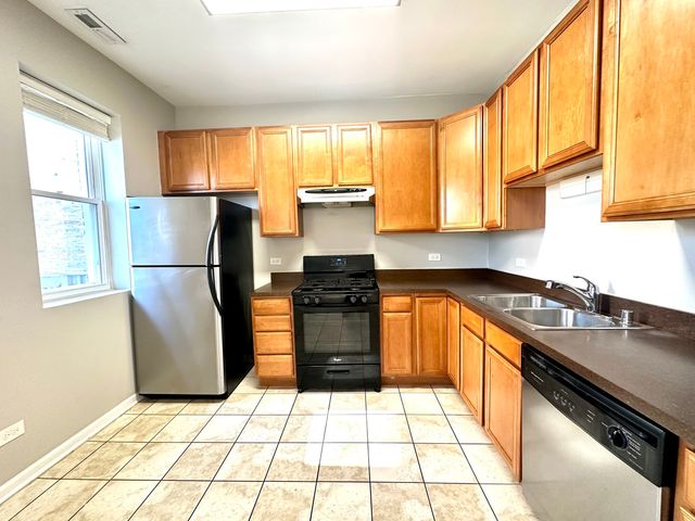 5439 N Broadway Street 3, Chicago, IL 60640