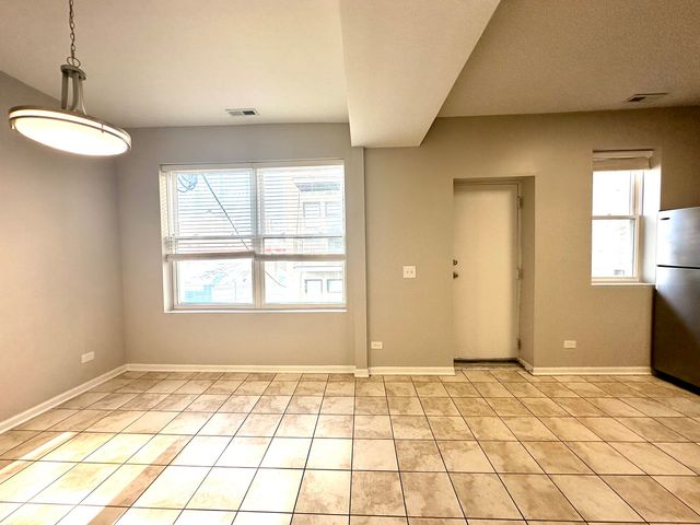 5439 N Broadway Street 3, Chicago, IL 60640