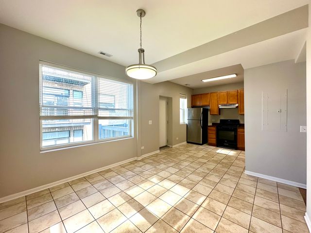 5439 N Broadway Street 3, Chicago, IL 60640