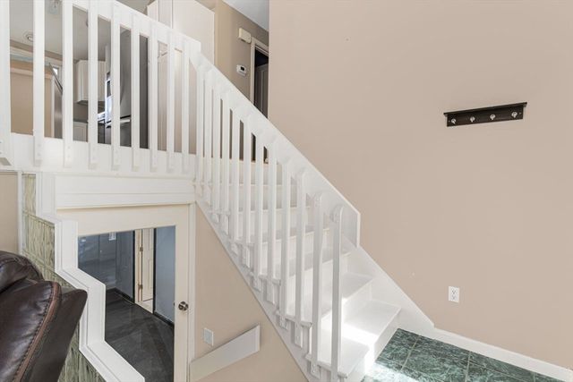 151 Mohawk Trl, Cranston, RI 02921