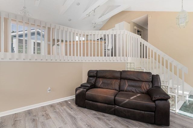 151 Mohawk Trl, Cranston, RI 02921