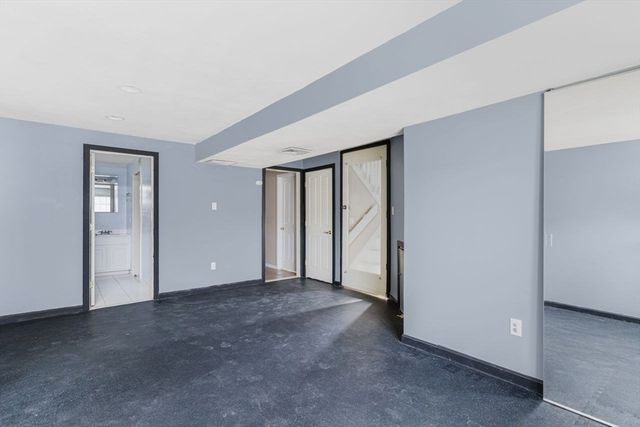 151 Mohawk Trl, Cranston, RI 02921