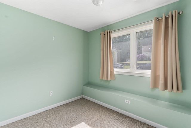 151 Mohawk Trl, Cranston, RI 02921
