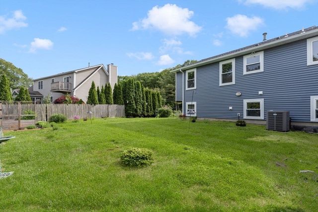 151 Mohawk Trl, Cranston, RI 02921