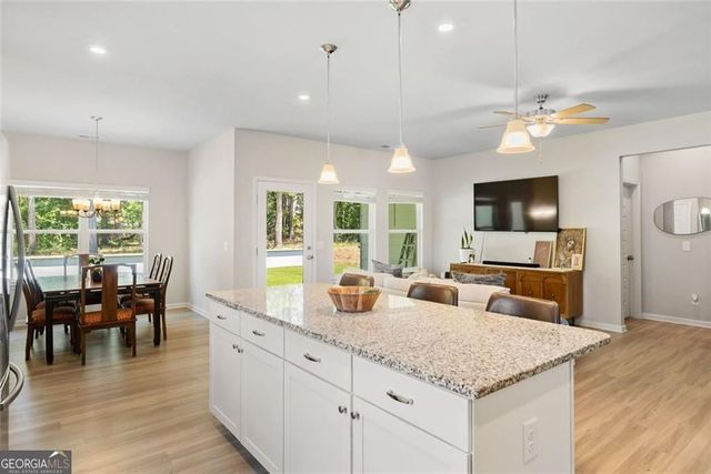 17 Sleepy Oaks Trail NE, Rome, GA 30165