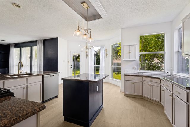 6115 Hillside Lane, Sachse, TX 75048