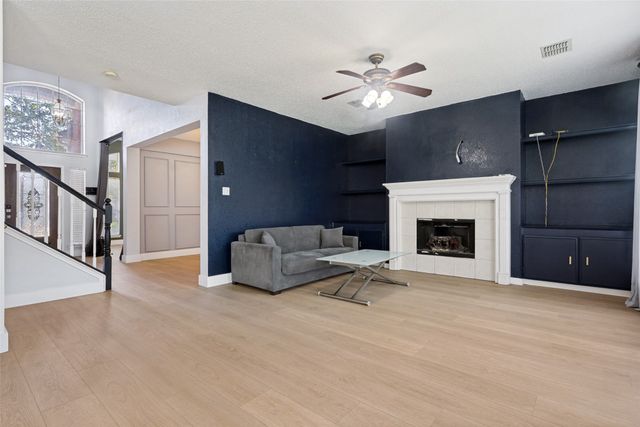 6115 Hillside Lane, Sachse, TX 75048