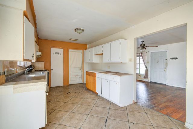 1410 Caplin Street, Houston, TX 77022