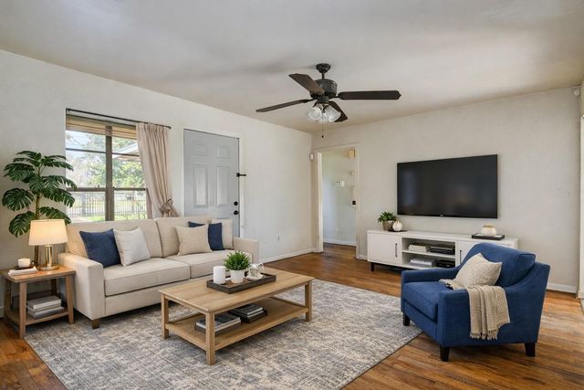 1410 Caplin Street, Houston, TX 77022