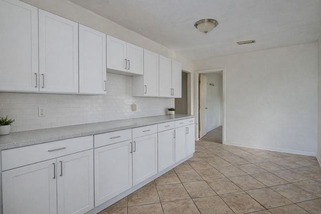 1410 Caplin Street, Houston, TX 77022