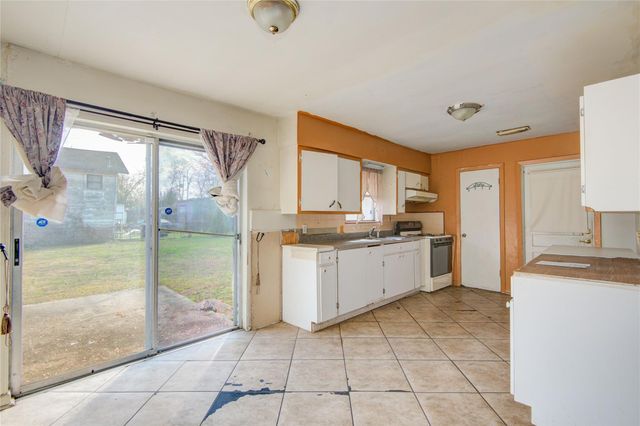 1410 Caplin Street, Houston, TX 77022