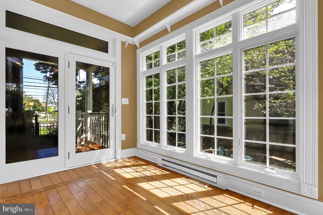 216 E MAIN ST, Middletown, MD 21769