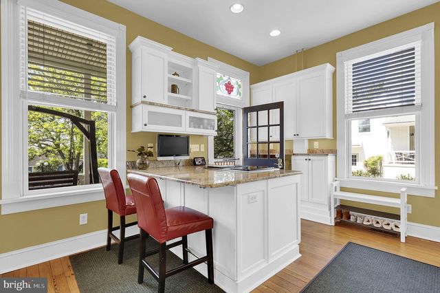 216 E MAIN ST, Middletown, MD 21769