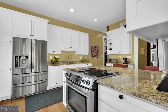216 E MAIN ST, Middletown, MD 21769