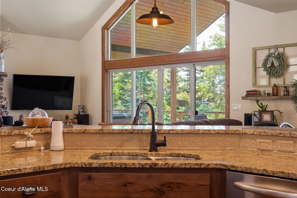 17378 N FREDDI RD, Rathdrum, ID 83858 photo 17