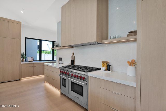 4704 N 40TH Place, Phoenix, AZ 85018