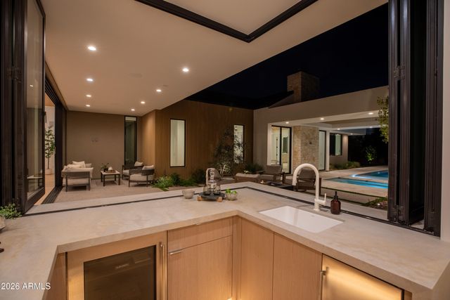 4704 N 40TH Place, Phoenix, AZ 85018