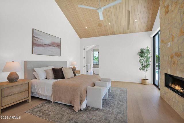 4704 N 40TH Place, Phoenix, AZ 85018