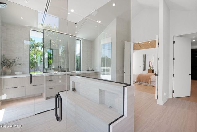 4704 N 40TH Place, Phoenix, AZ 85018