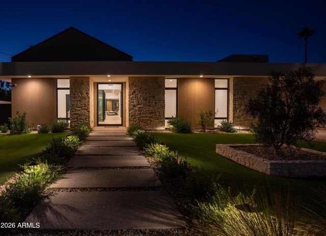 4704 N 40TH Place, Phoenix, AZ 85018