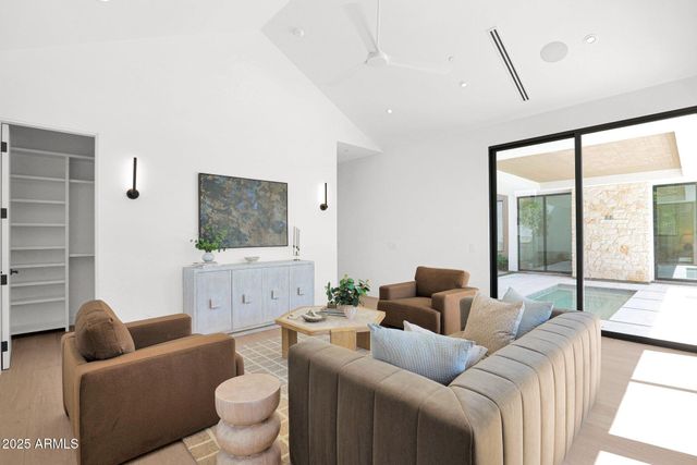 4704 N 40TH Place, Phoenix, AZ 85018