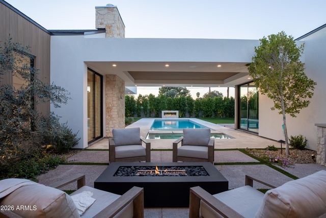 4704 N 40TH Place, Phoenix, AZ 85018