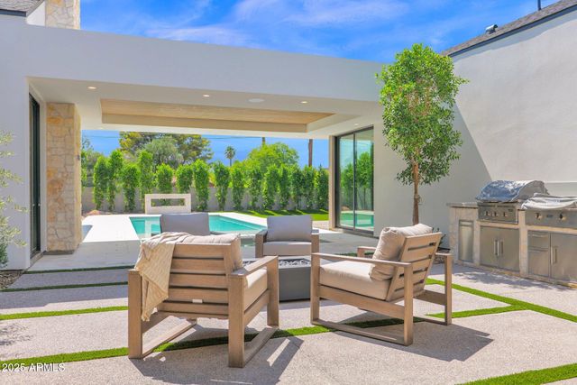 4704 N 40TH Place, Phoenix, AZ 85018