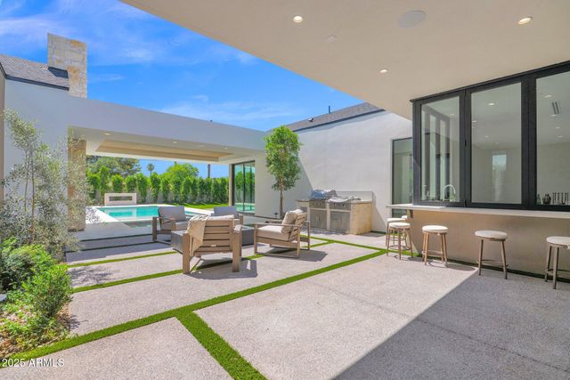 4704 N 40TH Place, Phoenix, AZ 85018