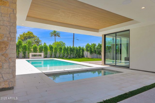 4704 N 40TH Place, Phoenix, AZ 85018