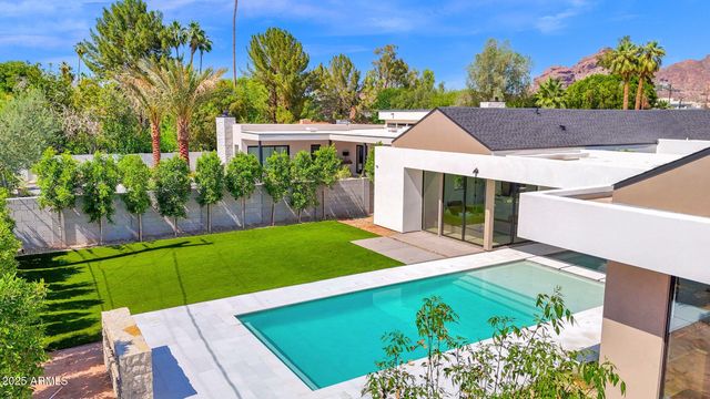 4704 N 40TH Place, Phoenix, AZ 85018