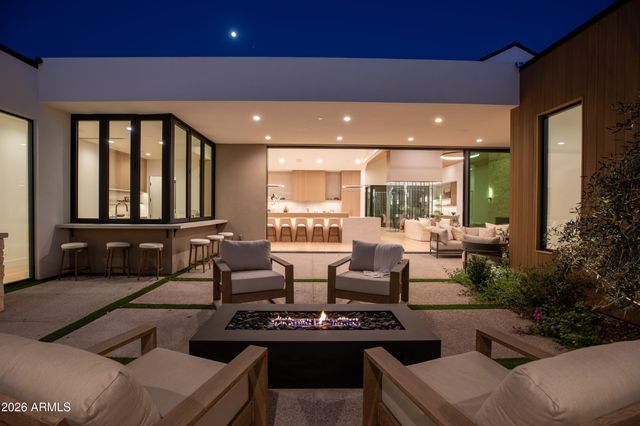 4704 N 40TH Place, Phoenix, AZ 85018