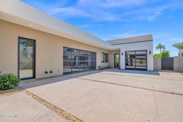 4704 N 40TH Place, Phoenix, AZ 85018