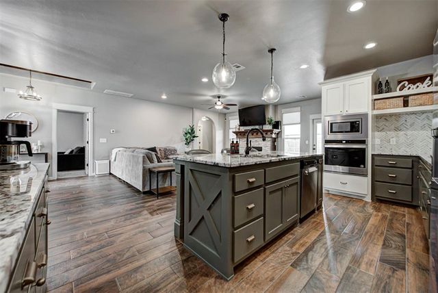 11017 NW 20th Street, Yukon, OK 73099