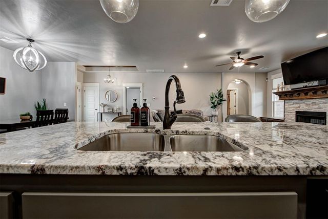 11017 NW 20th Street, Yukon, OK 73099