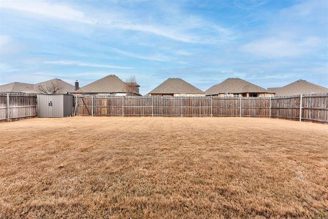 11017 NW 20th Street, Yukon, OK 73099