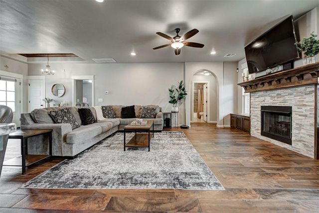 11017 NW 20th Street, Yukon, OK 73099